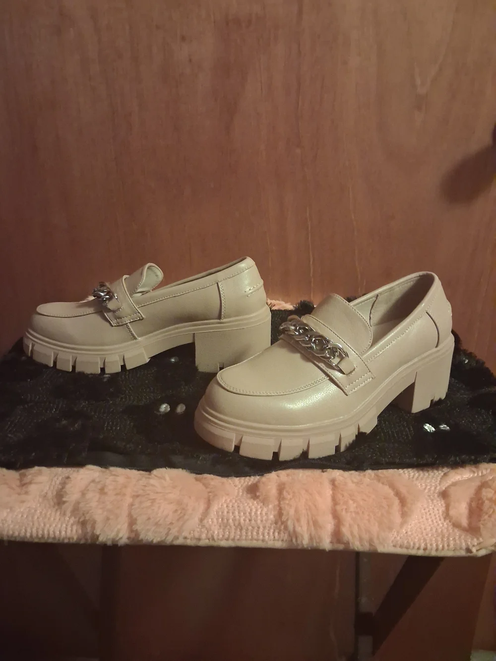 Athleta Cream Loafer Flats with Silver Chain Accent NWOT